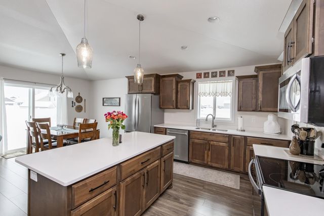 3637 18th Street S, Moorhead, MN 56560