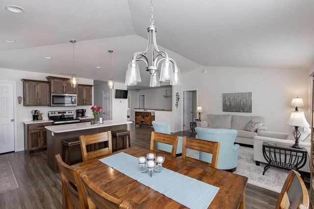 3637 18th Street S, Moorhead, MN 56560