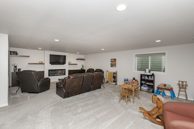 3637 18th Street S, Moorhead, MN 56560