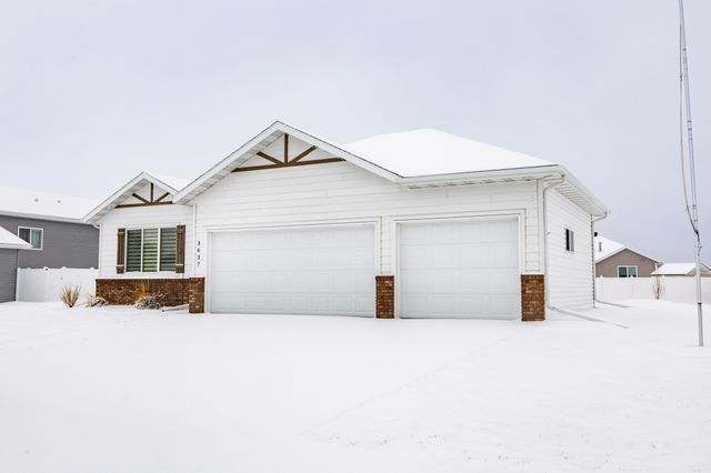 3637 18th Street S, Moorhead, MN 56560
