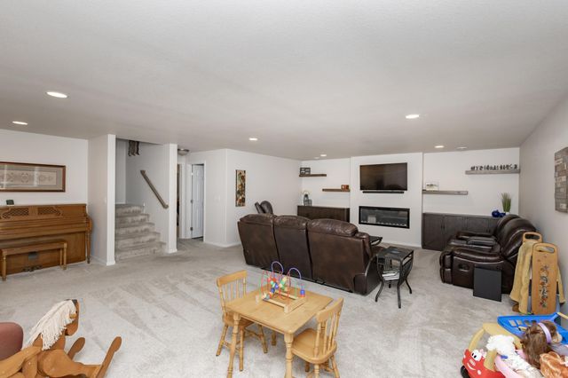 3637 18th Street S, Moorhead, MN 56560