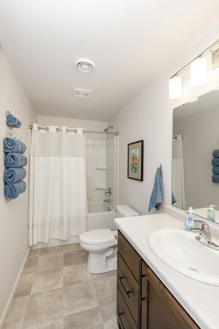 3637 18th Street S, Moorhead, MN 56560