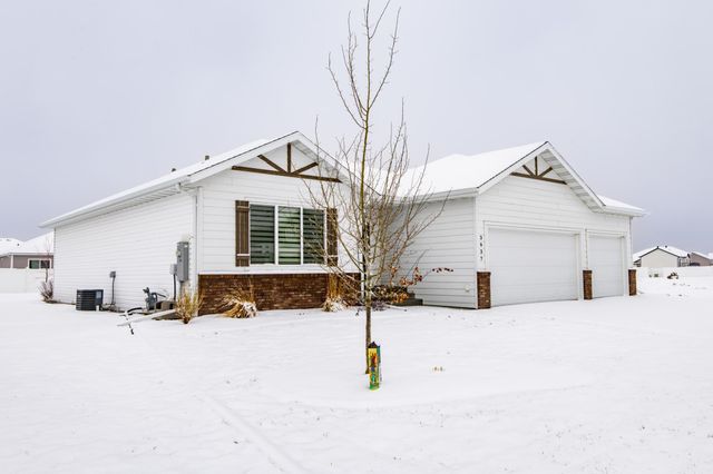 3637 18th Street S, Moorhead, MN 56560