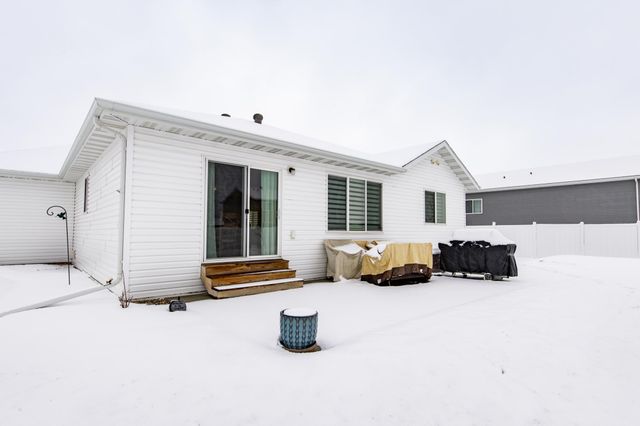 3637 18th Street S, Moorhead, MN 56560