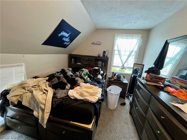 3901 Woburn Avenue, Cleveland, OH 44109