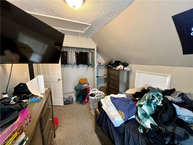 3901 Woburn Avenue, Cleveland, OH 44109