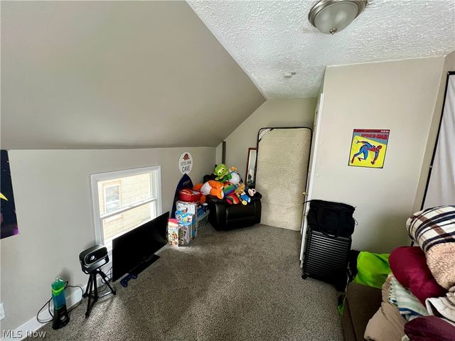 3901 Woburn Avenue, Cleveland, OH 44109