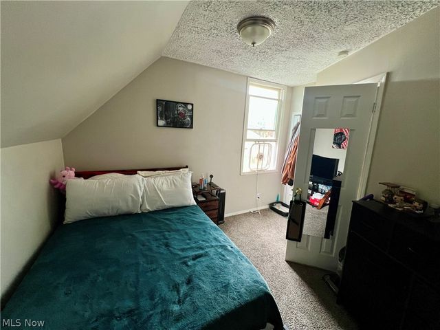 3901 Woburn Avenue, Cleveland, OH 44109