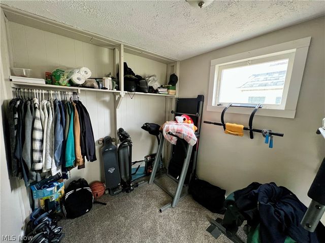 3901 Woburn Avenue, Cleveland, OH 44109