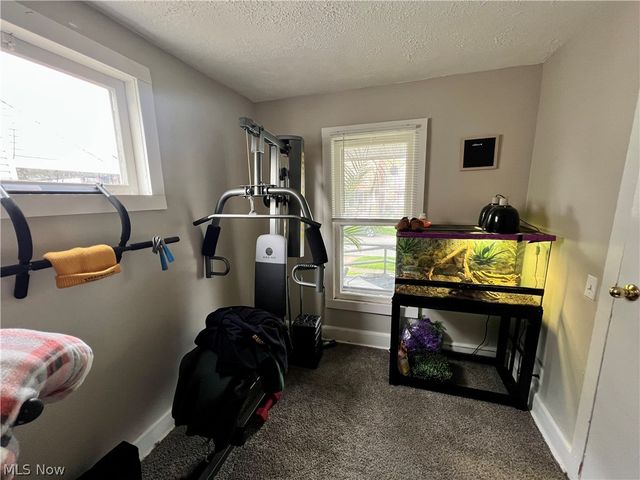 3901 Woburn Avenue, Cleveland, OH 44109