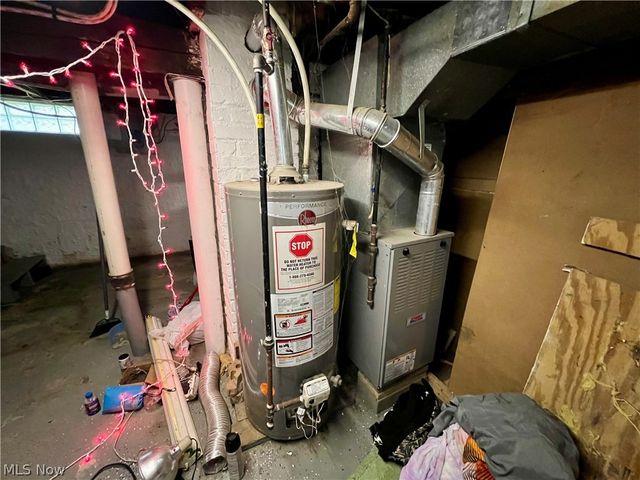 3901 Woburn Avenue, Cleveland, OH 44109