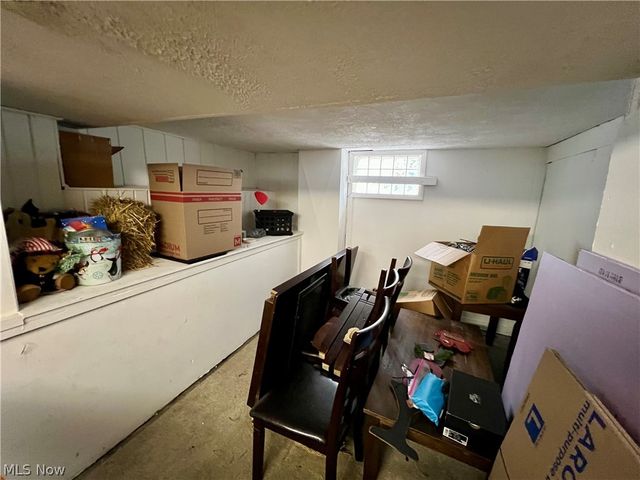 3901 Woburn Avenue, Cleveland, OH 44109