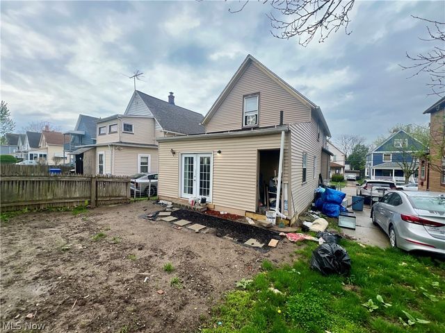 3901 Woburn Avenue, Cleveland, OH 44109