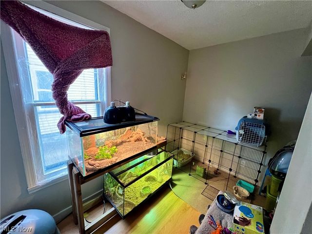 3901 Woburn Avenue, Cleveland, OH 44109