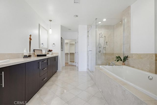 402 S Rockefeller 406, Irvine, CA 92612