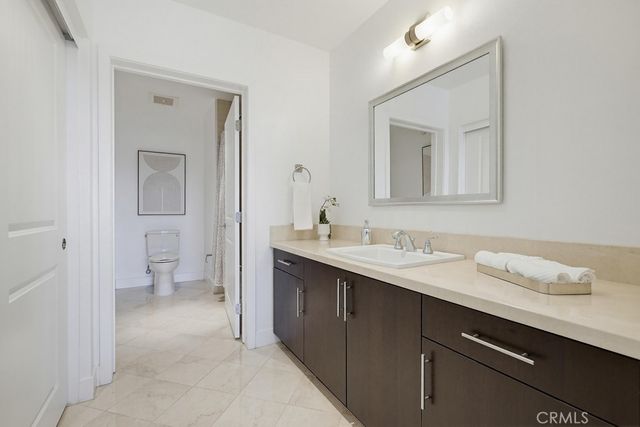 402 S Rockefeller 406, Irvine, CA 92612