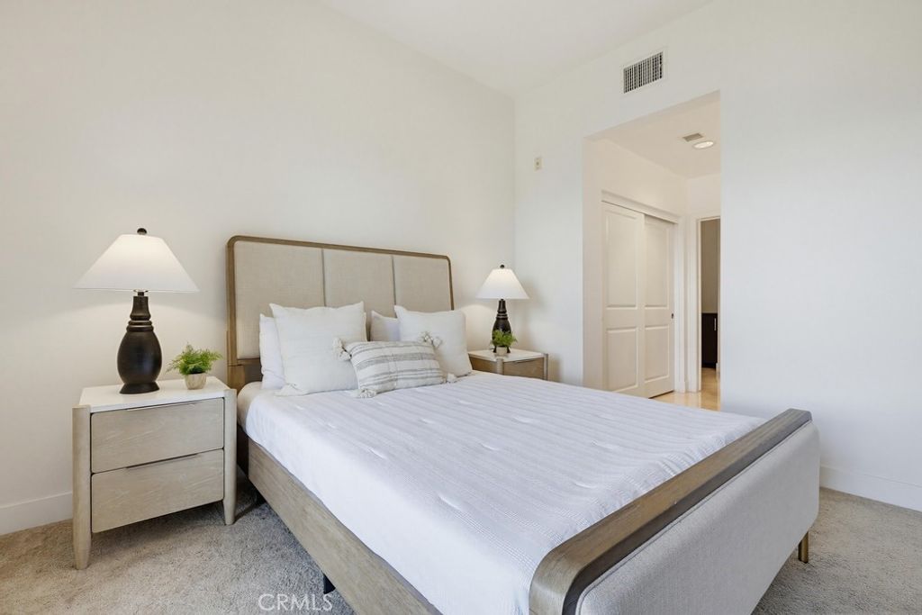 Image 47 of property listing at 402 S Rockefeller 406, Irvine, CA 92612