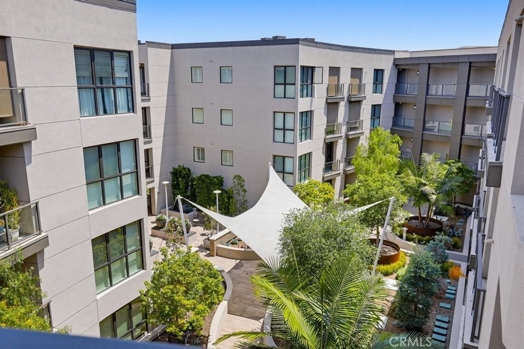 Image 54 of property listing at 402 S Rockefeller 406, Irvine, CA 92612