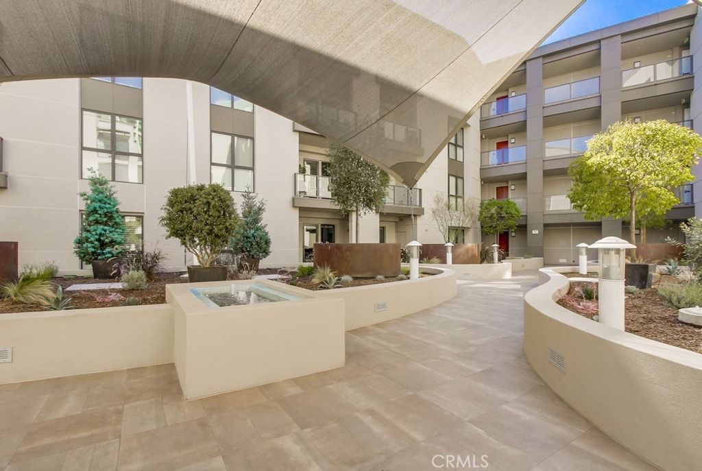 Image 64 of property listing at 402 S Rockefeller 406, Irvine, CA 92612