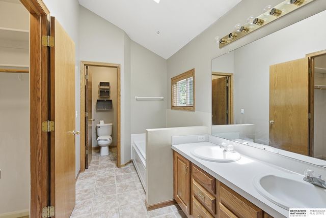 16410 Jefferson Street, Omaha, NE 68135