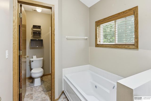 16410 Jefferson Street, Omaha, NE 68135