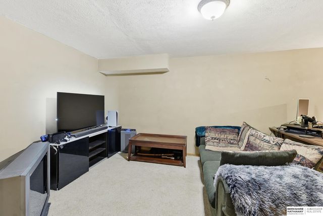 16410 Jefferson Street, Omaha, NE 68135