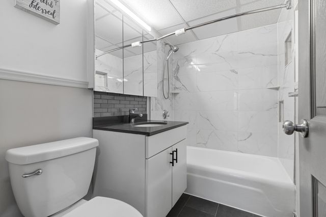 80a High St 101, Dedham, MA 02026
