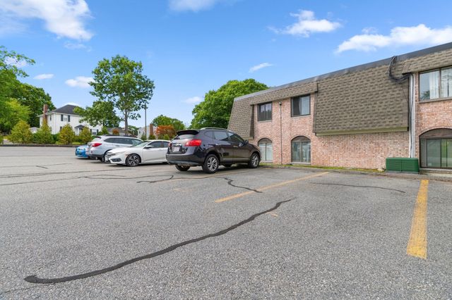 80a High St 101, Dedham, MA 02026