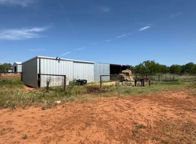 372 County Road 107, Roby, TX 79543