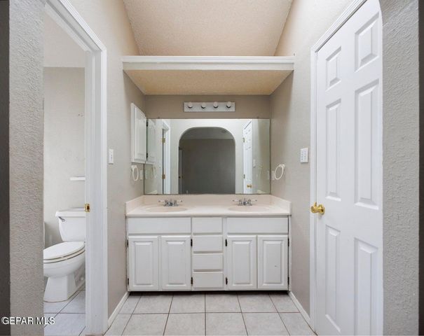 4237 LOMA ROSADA Drive, El Paso, TX 79934