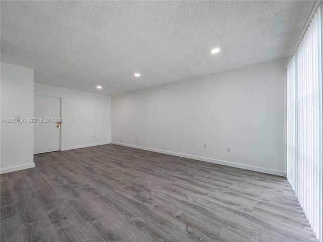 17570 Atlantic Boulevard 210, Sunny Isles Beach, FL 33160