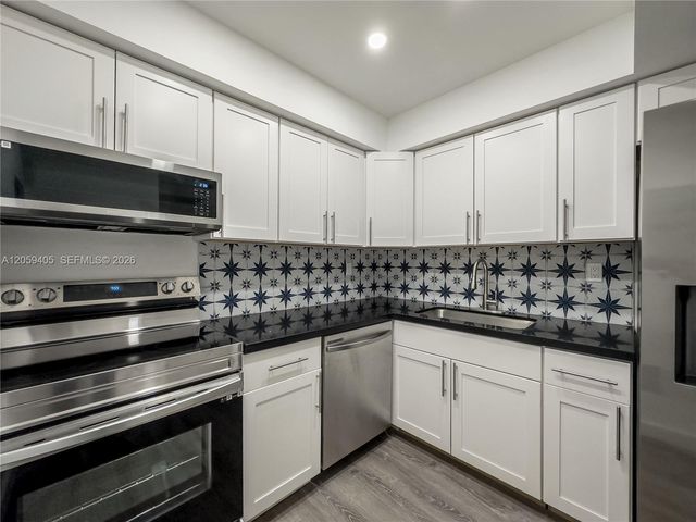 17570 Atlantic Boulevard 210, Sunny Isles Beach, FL 33160