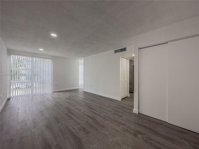 17570 Atlantic Boulevard 210, Sunny Isles Beach, FL 33160