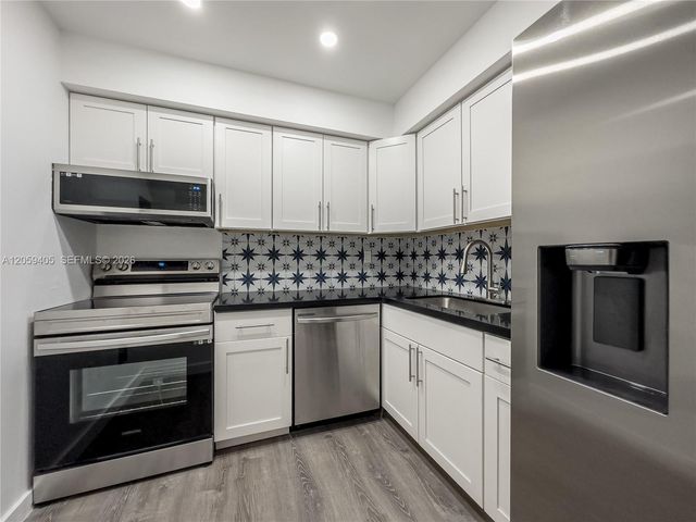 17570 Atlantic Boulevard 210, Sunny Isles Beach, FL 33160