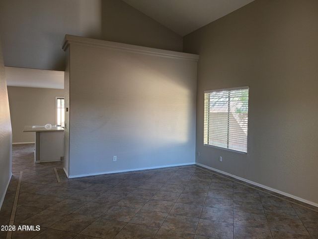 33412 N WINDMILL Run, San Tan Valley, AZ 85144