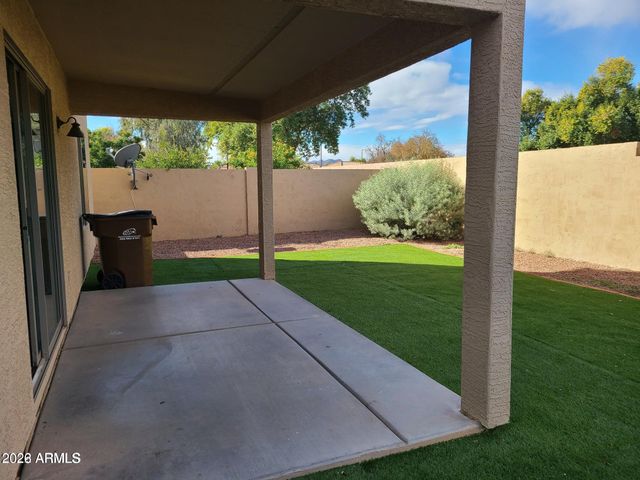 33412 N WINDMILL Run, San Tan Valley, AZ 85144