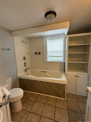 505 Country Club Road, Searcy, AR 72143