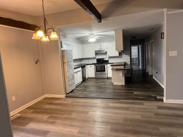 505 Country Club Road, Searcy, AR 72143