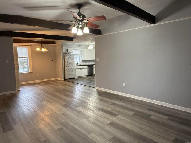 505 Country Club Road, Searcy, AR 72143