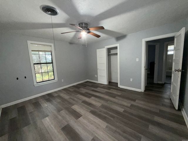 505 Country Club Road, Searcy, AR 72143