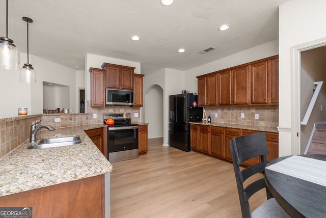316 Flowing Meadows Drive, Kathleen, GA 31047