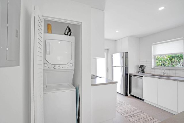 625 NE 13th Avenue 02, Fort Lauderdale, FL 33304