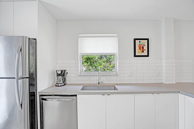 625 NE 13th Avenue 02, Fort Lauderdale, FL 33304