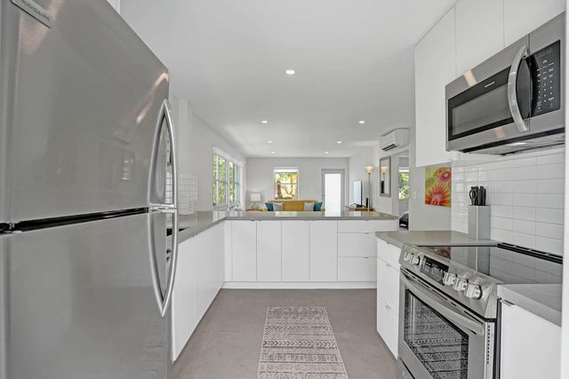 625 NE 13th Avenue 02, Fort Lauderdale, FL 33304