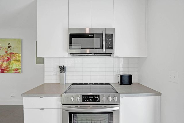 625 NE 13th Avenue 02, Fort Lauderdale, FL 33304