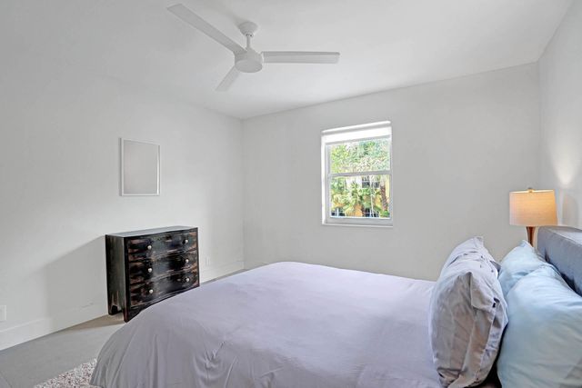 625 NE 13th Avenue 02, Fort Lauderdale, FL 33304