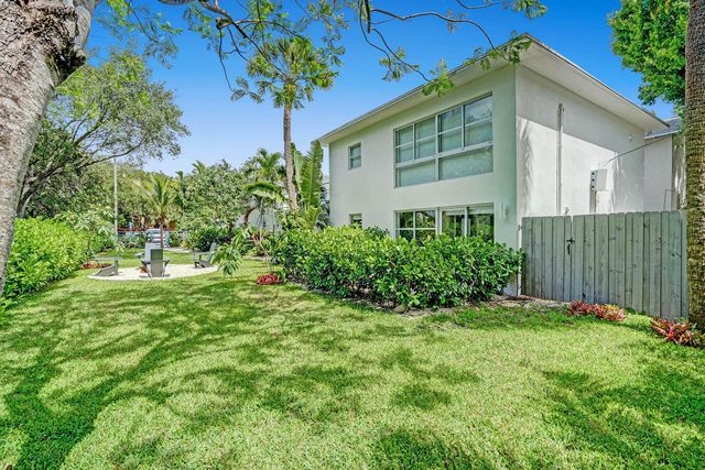 625 NE 13th Avenue 02, Fort Lauderdale, FL 33304