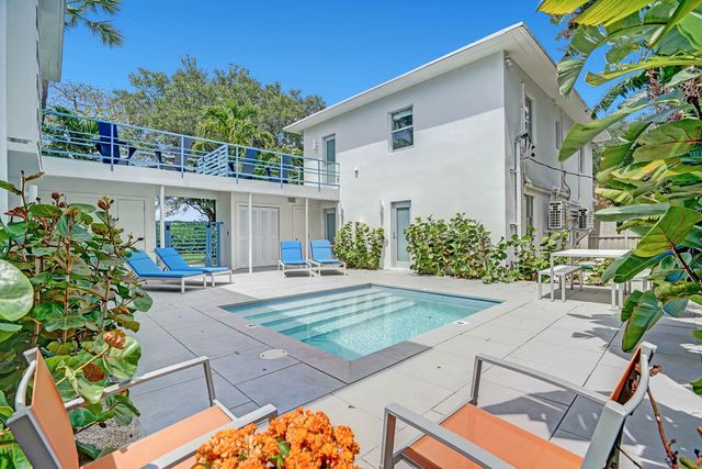 625 NE 13th Avenue 02, Fort Lauderdale, FL 33304