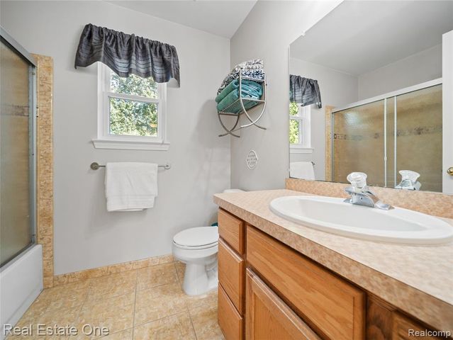 4445 Old Warner Court, Milford, MI 48380