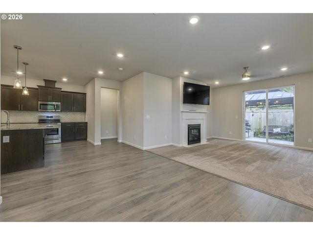 59580 EMERALD Loop, St Helens, OR 97051